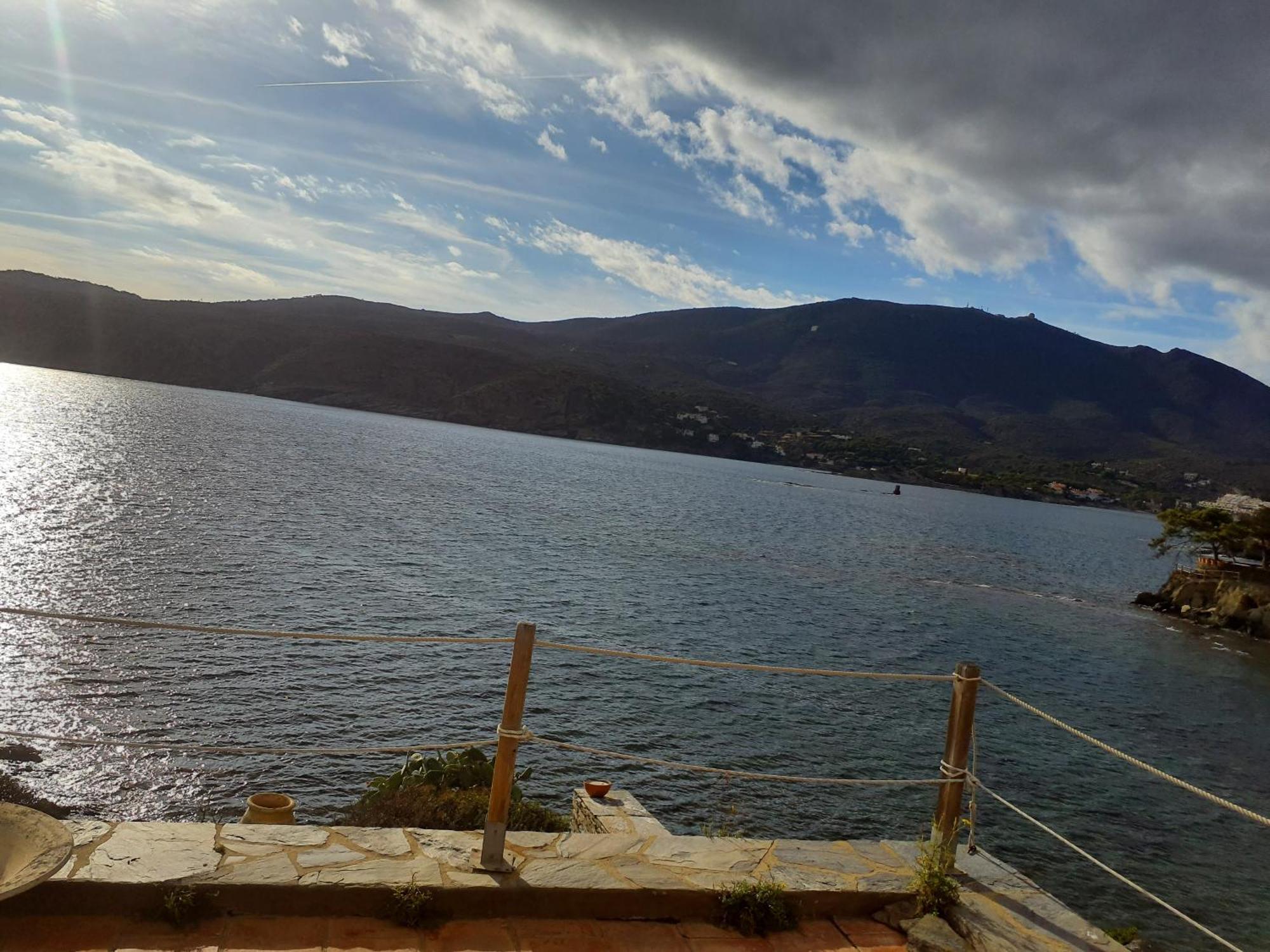 Isla Privada en Cadaqués de ensueño con 11 habitaciones dobles con baño privado y piscina Esterno foto