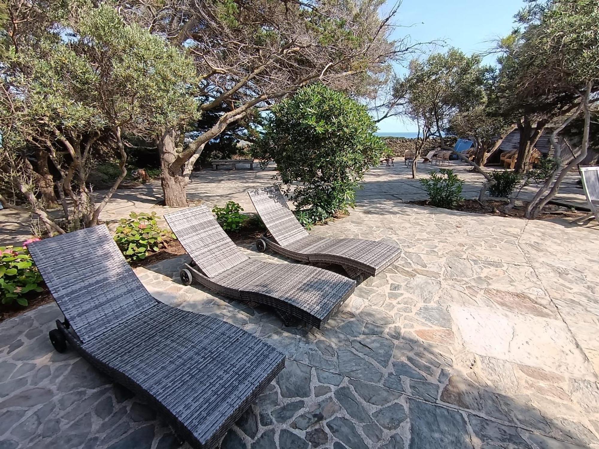 Isla Privada en Cadaqués de ensueño con 11 habitaciones dobles con baño privado y piscina Esterno foto